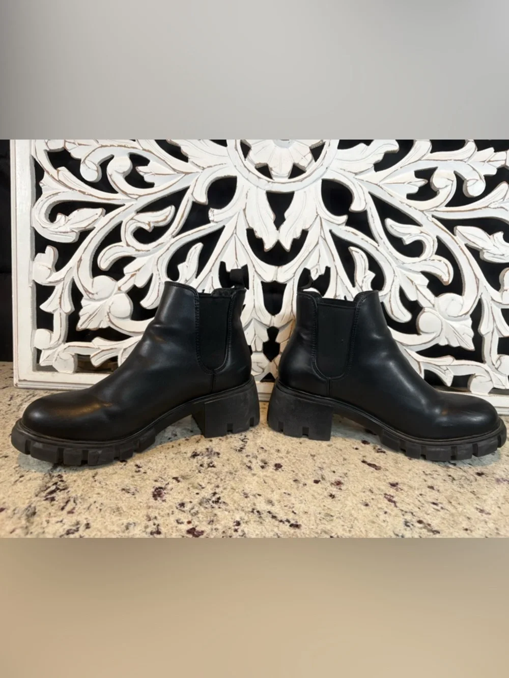 Steve Madden elastic wear minimal